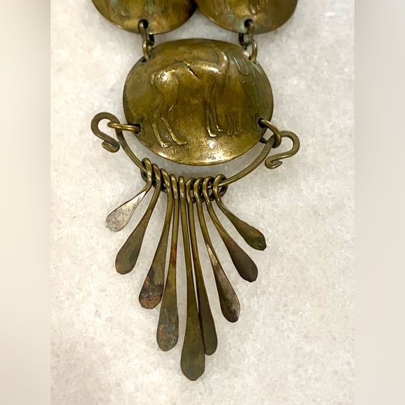 Vintage Un So De Oro Peru Llama Coin Necklace - Picture 2 of 13